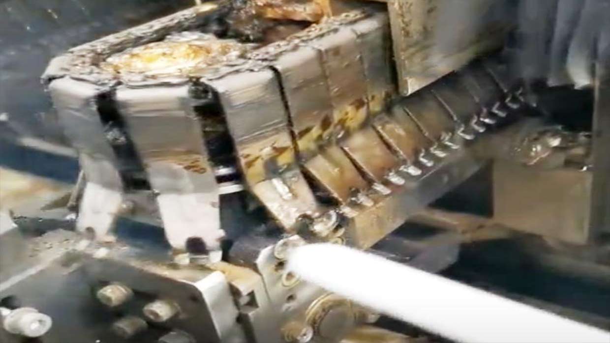 波峰焊链爪干冰清洗